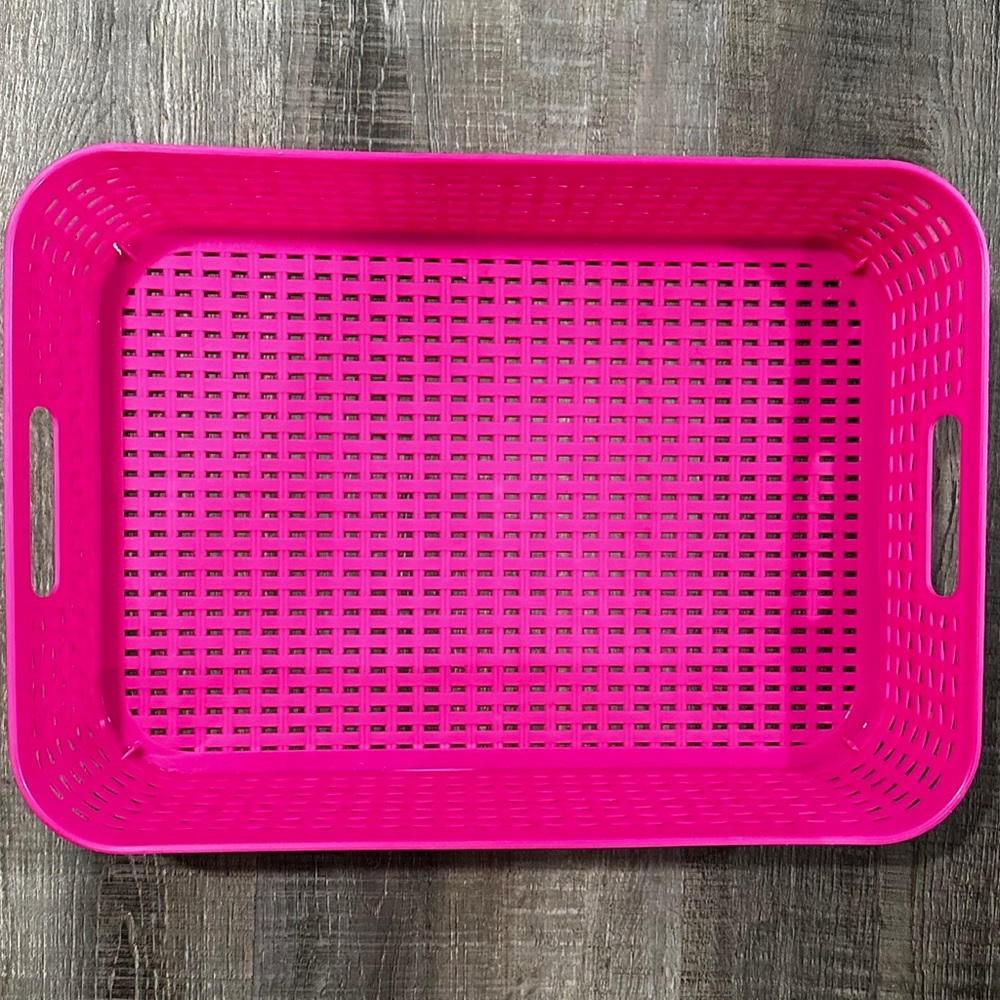 💞 New Pink Plastic Serving Tray